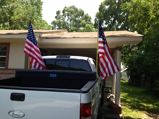 how to mount a flag on a truck