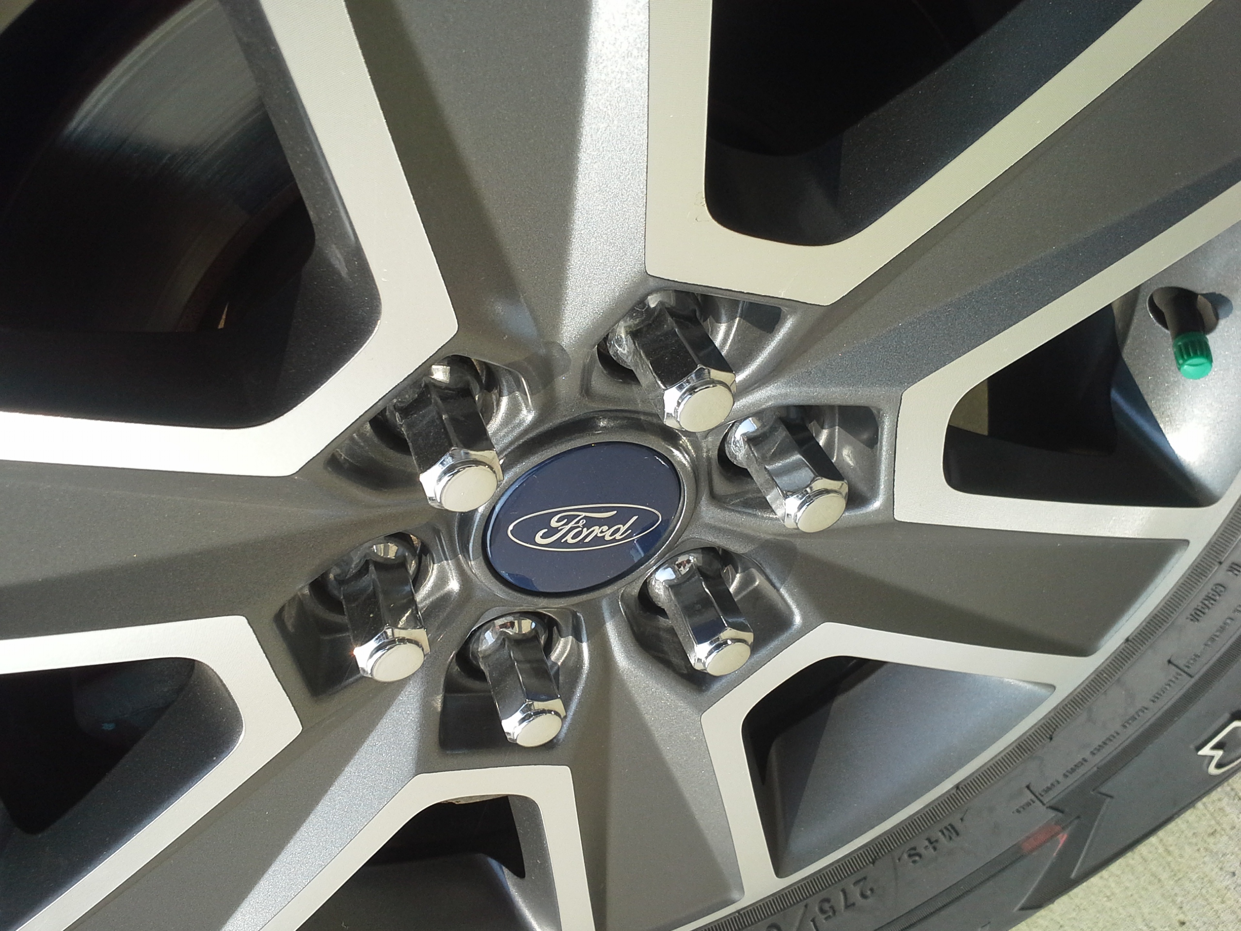 ford f150 black lug nuts