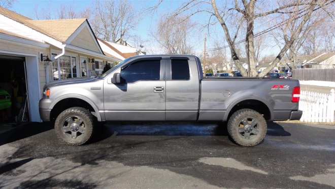 2005 ford f150 lug nuts