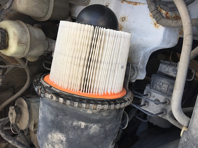 2006 F150 XL 4.6L V8 air filter cover - Ford F150 Forum ...