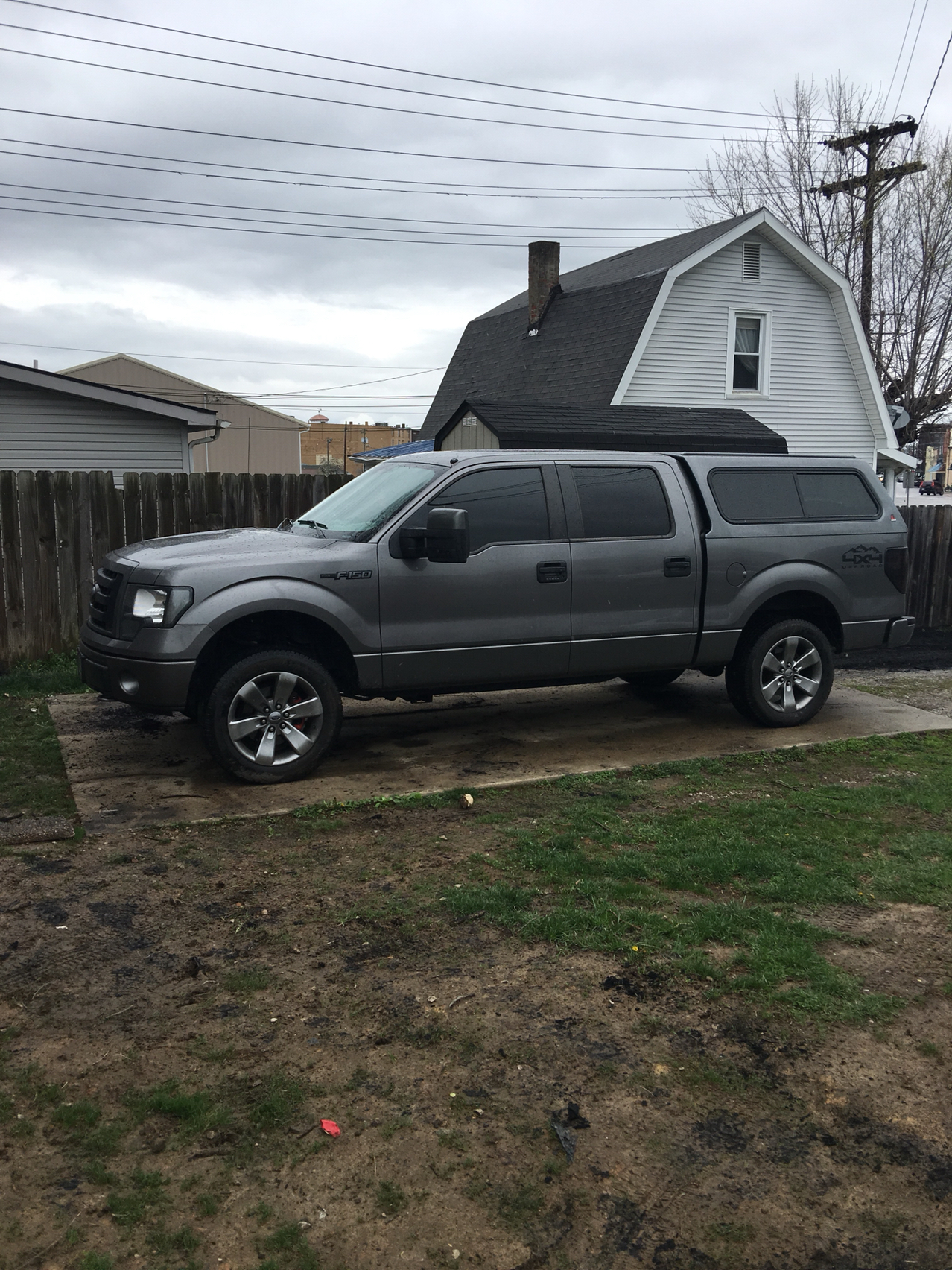 Southeast 09-14 5.5ft gray ARE camper shell - Ford F150 Forum