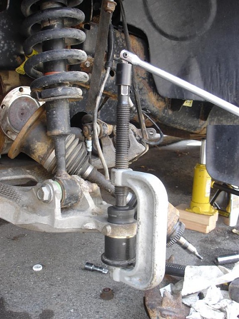 Cost replace ball joints ford expedition